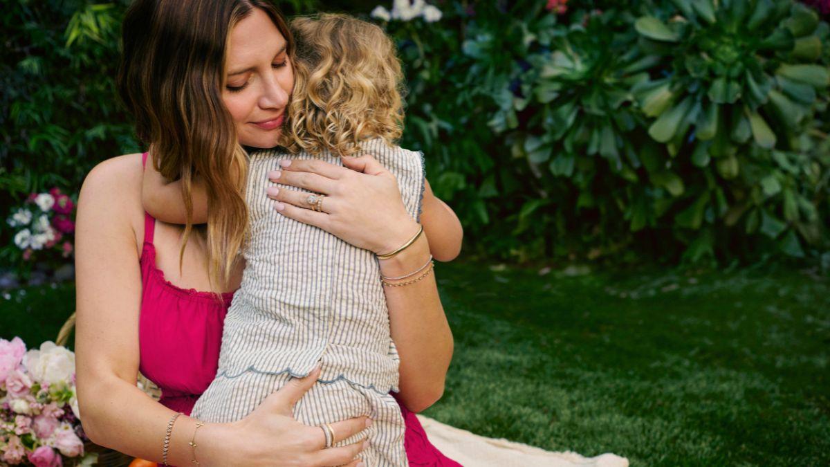 Image of Allison Kuch says she 'questioned everything' during her first pregnancy.