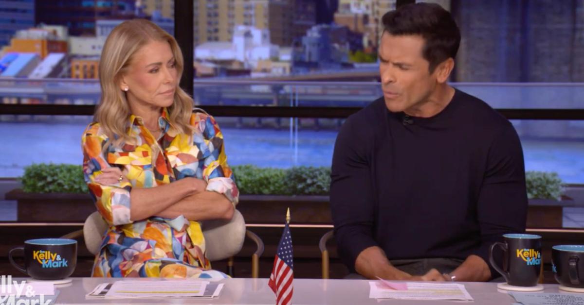 kelly ripa mark consuelos bicker airport arrival times live watch