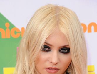 Taylor momsen celeb bio headshots.jpg