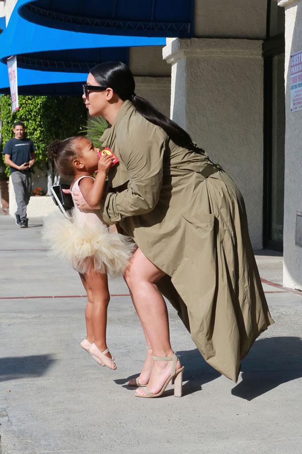 Kim kardashian north ballet class