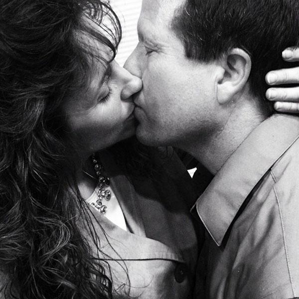 Michelle jim bob duggar kissing