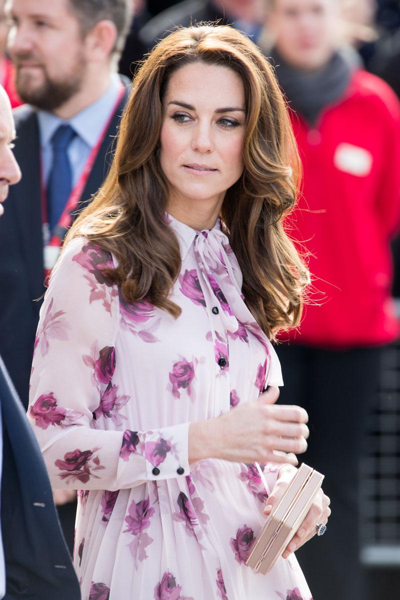 Kate middleton skinny pregnant thin expecting baby 08