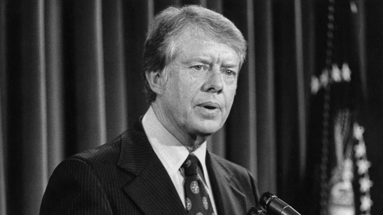 Image of Hawke contrasted Donald Trump with Jimmy Carter to highlight Trump's lack of integrity.