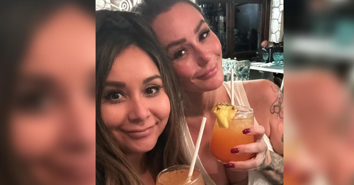 image of Jenni 'JWoww' Farley is super close with her costars. 