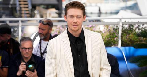 Photo of Joe Alwyn.