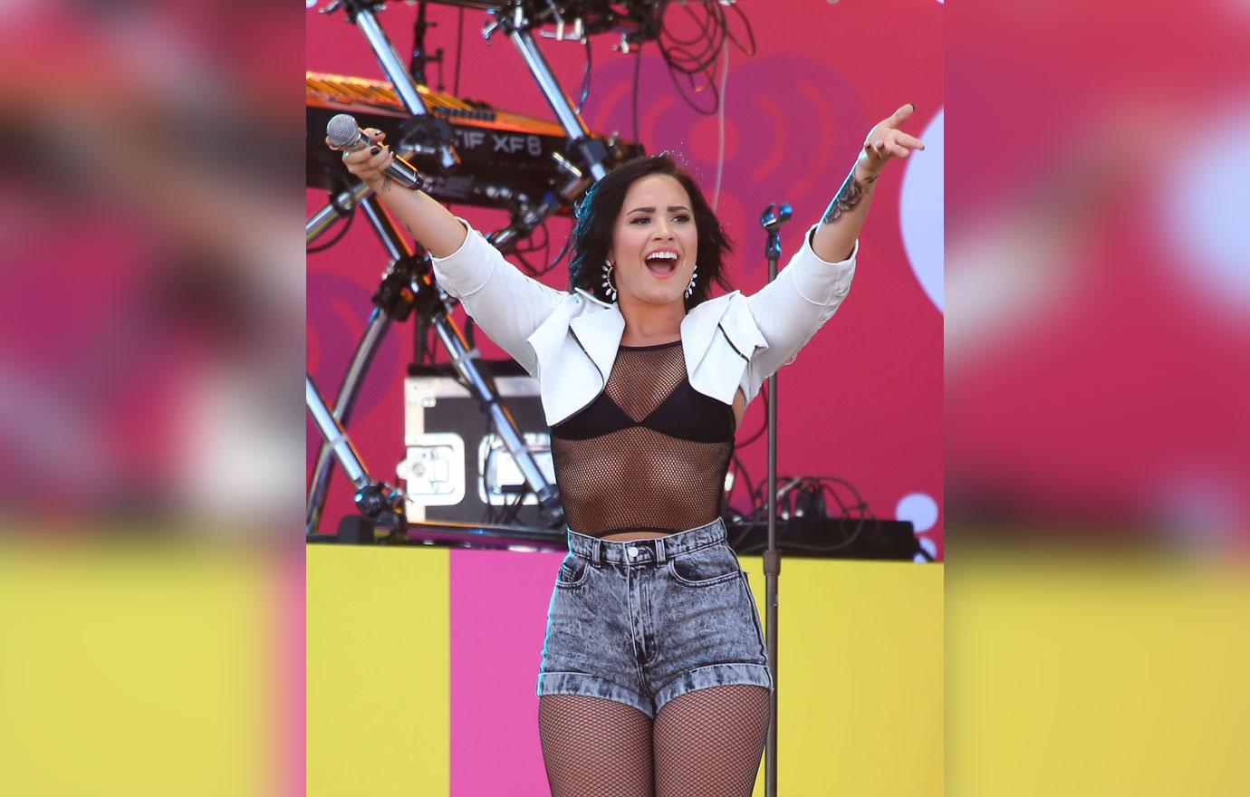 Demi Lovato reportedly hospitalized from Suspected Heroin Overdose