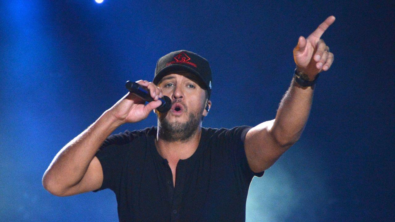 Image of Luke Bryan admitted he’s 'frustrated' by AI claims about his new songs.