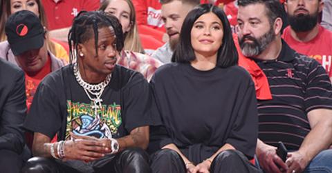 Kylie jenner travis scott date night courtside pics