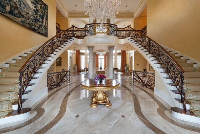 Tour Steve Harvey's $20 Million Atlanta Mansion, Photos