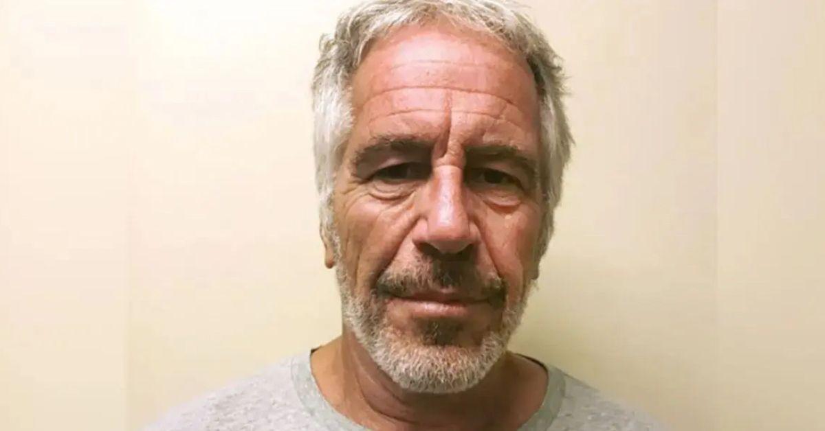 image of Jeffrey Epstein hanged himself in his jail cell.