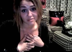 2010__09__Miley_Cyrus_Sept22newsnea 300×218.jpg