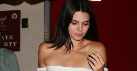 Kendall jenner makeup free crop top pics