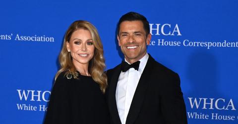 kelly ripa mark consuelos celebrate anniversary amid more cohosting backlash