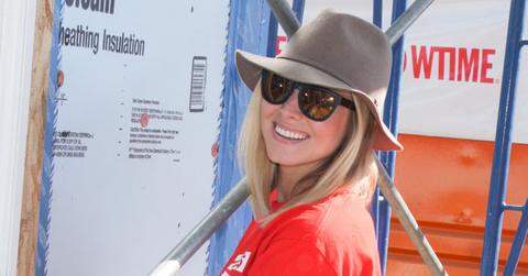 A very pregnant but charitable Kristen Bell joins stars from Showtime's "Shameless" and "House Of Lies" to help build homes with Habitat for Humanity LA