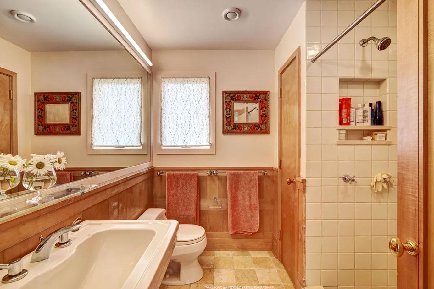 Sex And The City's Kim Cattrall Lists Hamptons Cottage