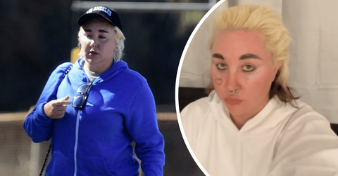 Image of Amanda Bynes flaunted her bold brows and her platinum hair.