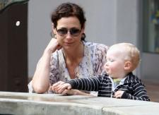 2010__03__Minnie_Driver_March22_76 225×163.jpg