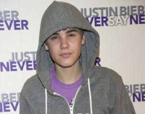 2011__04__justin_bieber_april5_4a2 300&#215;235.jpg