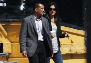 2010__10__24_HolmesKatie_Oct8 300×210.jpg