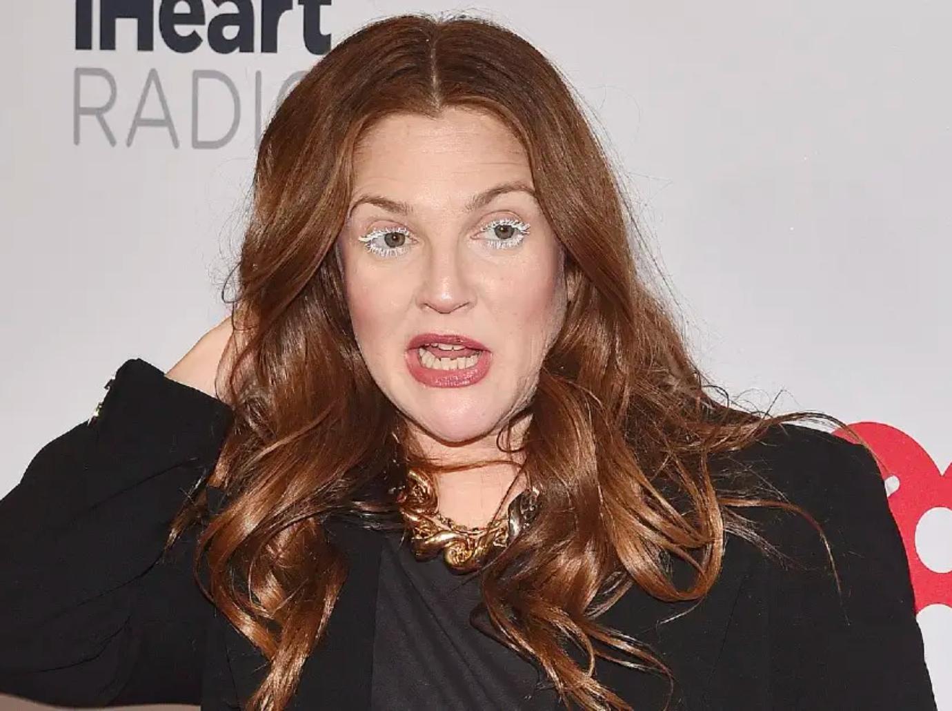 drew barrymore writers wont return talk show stirke