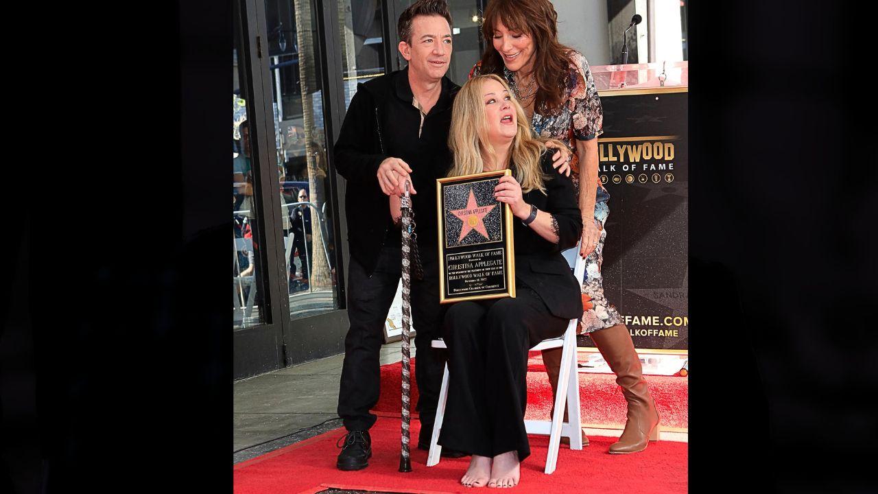 Image of David Faustino, Christina Applegate, and Katey Sagal.