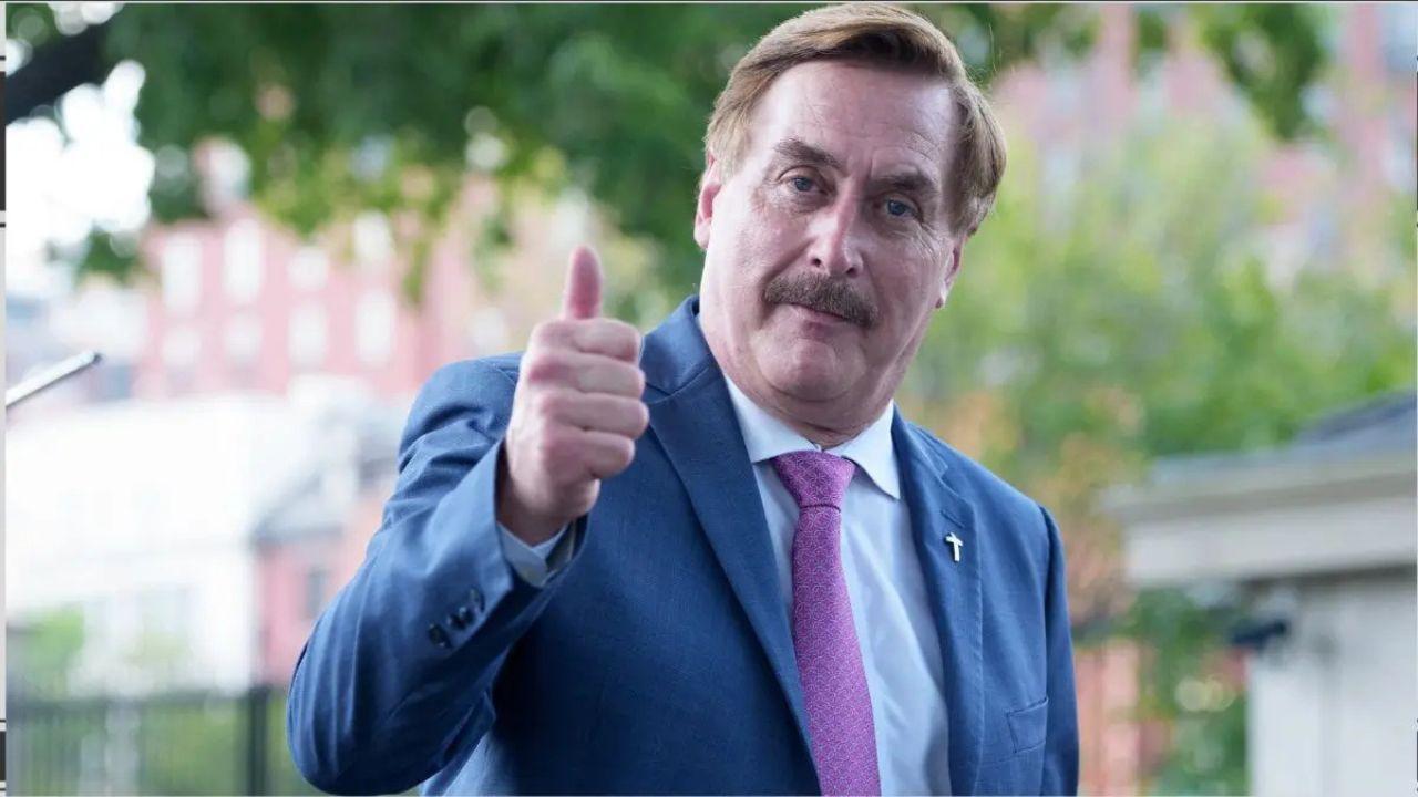 Photo of Mike Lindell reportedly lost by 45,000 votes to Lisa Demuth.