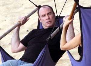 2011__02__John_Travolta_Feb22_5 copy 300×219.jpg