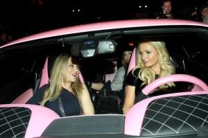 2010__12__Paris_Hilton_Dec2_05 300&#215;199.jpg