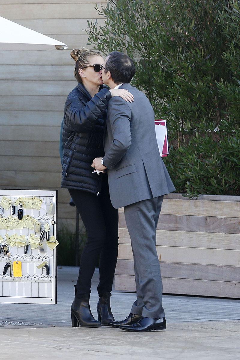 Julia Roberts Kisses A Friend Goodbye After Lunch