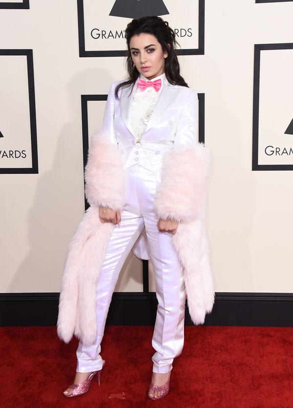 Charli xcx 2015 grammy arrivals 03