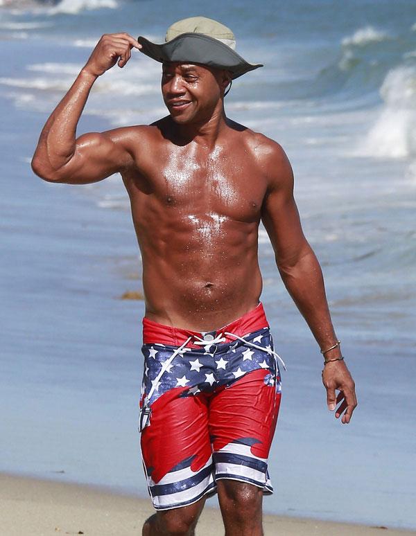 Hunks In Trunks! The Hottest Celebrity Male Beach Bodies In Hollywood