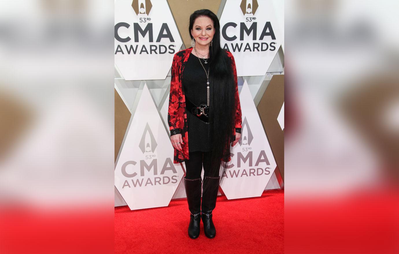 Crystal Gayle On Red Carpet CMA Awards 2019