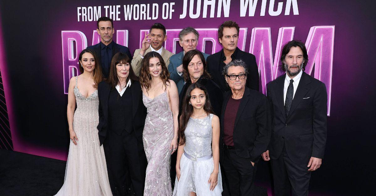keanu reeves girlfriend alexandra grant on red carpet john wick photos