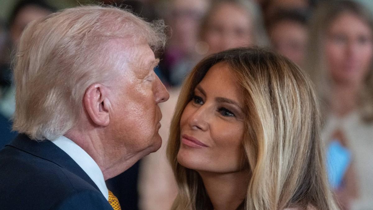 image of Observers, including some psychologists, have described his behavior as manipulative.