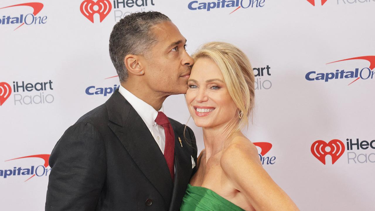 image of Amy Robach and T.J. Holmes secretly married in Arkansas on September 19.
