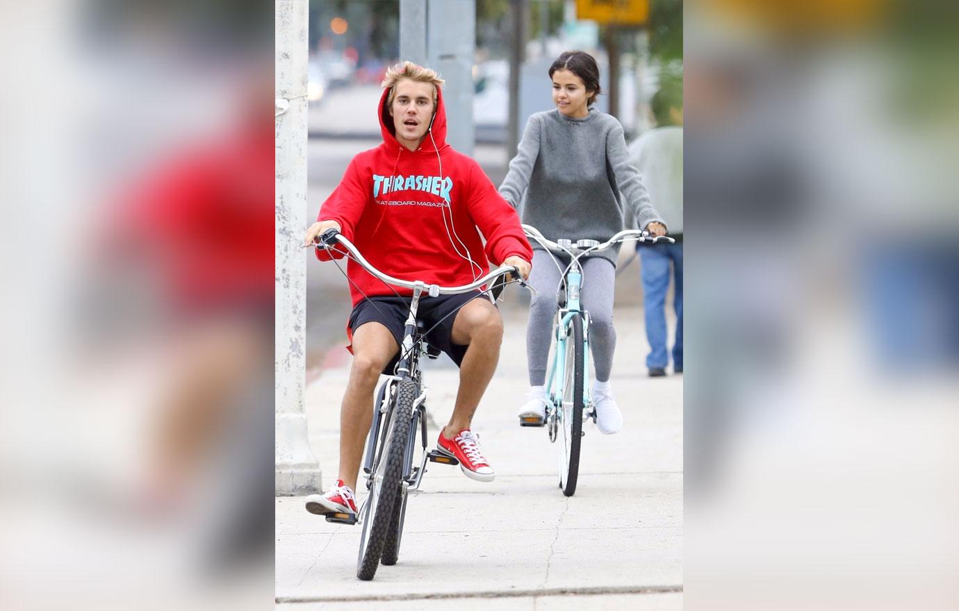 Selena Gomez and Justin Bieber spotted bike riding together!