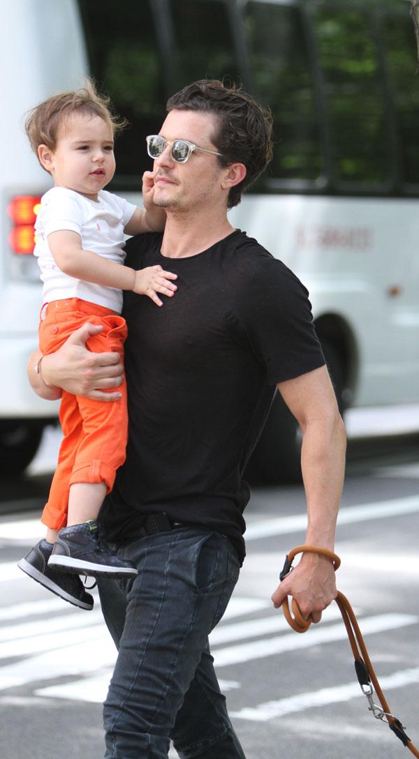 Orlando and Flynn Bloom go for a walk in Cntral Park, NYC