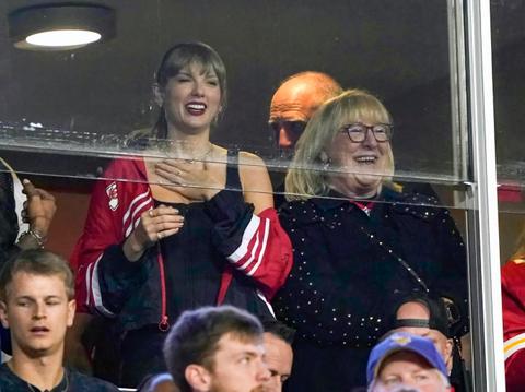 taylor swift hasnt affected travis kelces games dan marino