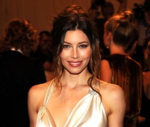 2010__05__Jessica_Biel_May17news 295×300.jpg