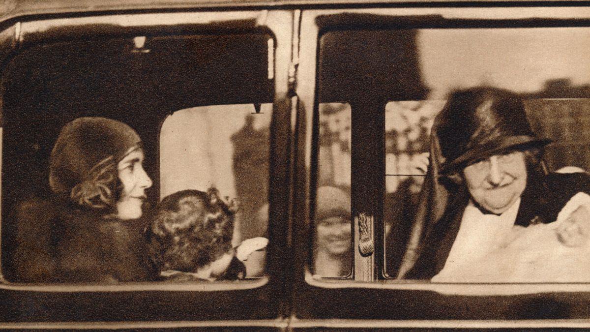 Image of Princess Margaret paid more than $7,500 for the Poltimore Tiara.