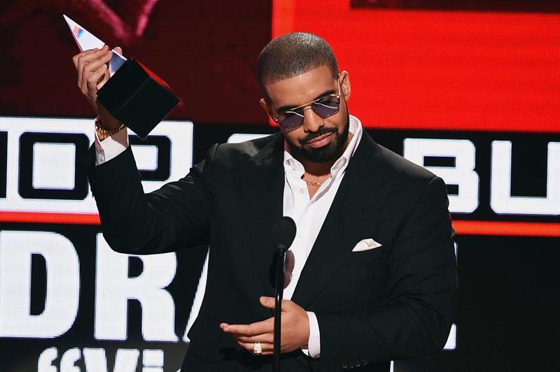 Drake slams kanye west saint pablo tour diss one dance overplayed 04