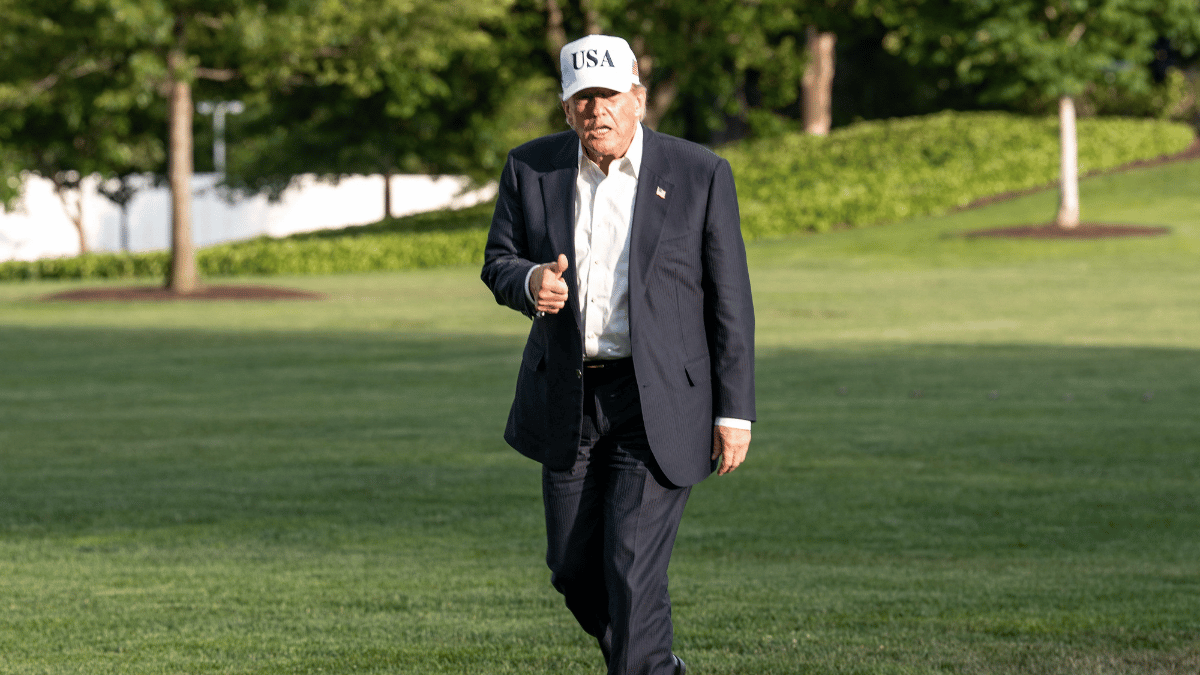 image of MAGA influencers and loyalists immediately turned on Rittenhouse.