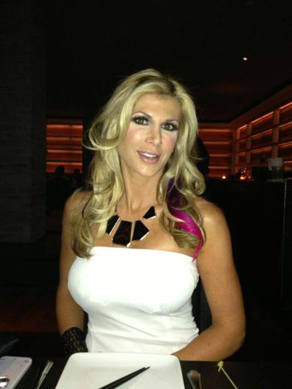 Alexis bellino pink hair