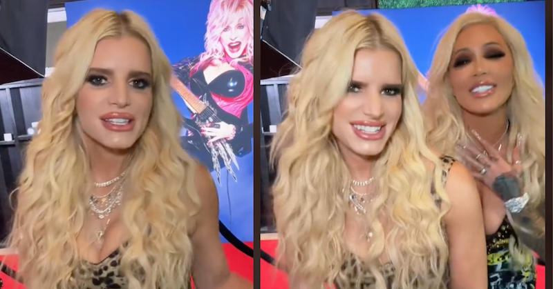 Jessica Simpson and her mother twin with bright-red lips - Good Morning  America