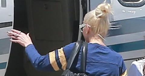 Gwen stefani blake shelton private trip feature