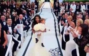 2011__10__Kourtney Kardashian Mason Oct11ne 300×190.jpg