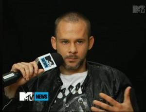 2010__08__Dominic_Monaghan_Aug5news 300×230.jpg