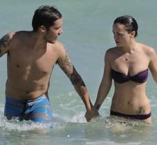 2009__10__infphoto_1101945 225×208.jpg