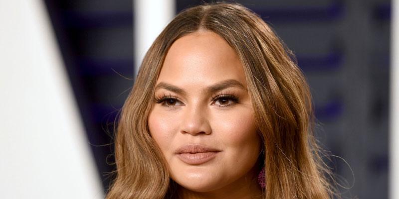 Chrissy Teigen Apologizes Mom Joke