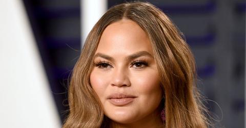 Chrissy Teigen Apologizes Mom Joke